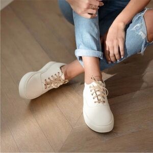 Nisolo Elayne Sneakers - Cream Leather